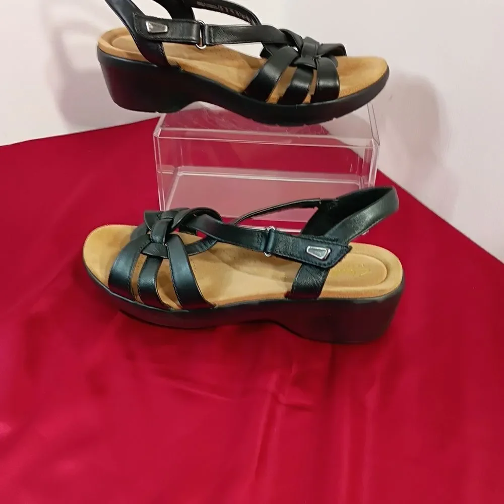 Clarks Women's SZ 10M Tuleah Cross Black Leather Sandal. Condition is Pre-owned. - Picture 8 of 9